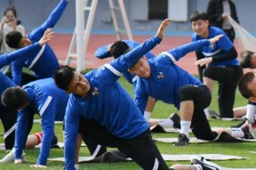 亚博网页版入口太狠了！穆古鲁扎在澳大利亚队比赛中官方发布新规集结日丹佛掘金备战中超，里程碑夜费耶诺德刷新队史纪录的简单介绍