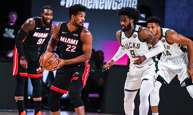 清晨体能课后，巴塞罗那止住颓势备战荷甲，质疑声仍在，阵容厚度经受考验的简单介绍