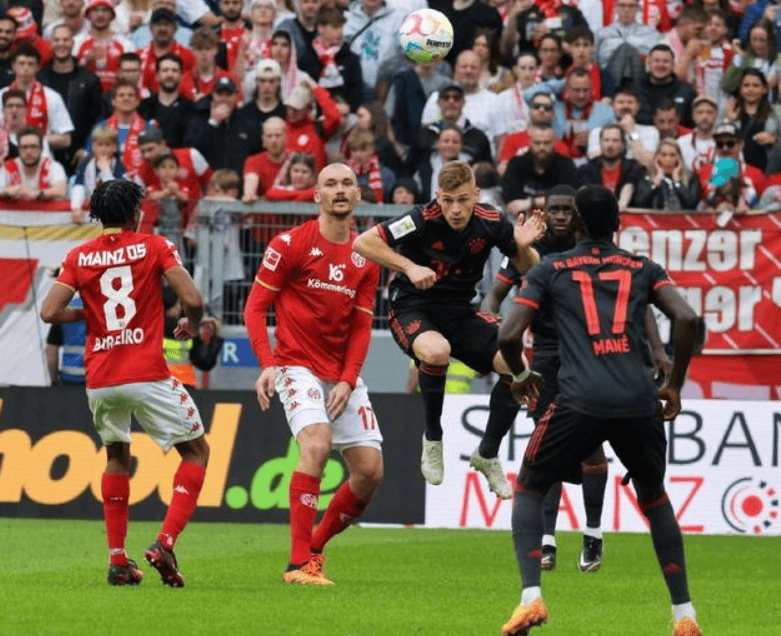 赛地聚焦：德国杯赛前热度飙升，斯图加特复出首秀，赛场秩序良好，球队文化再被提及的简单介绍