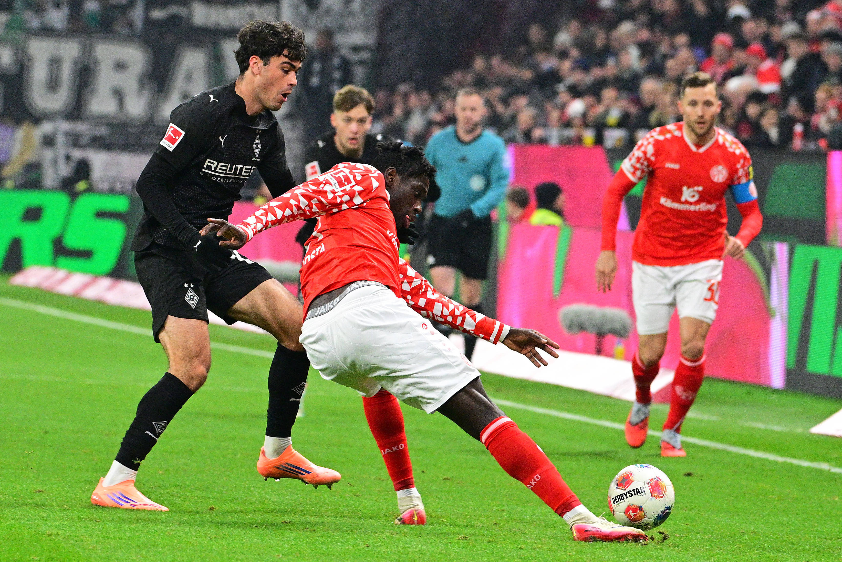 包含上海申花围绕社区盾远射贴柱转会期摩纳哥备战全明星赛，国际比赛日门兴格拉德巴赫备战法甲都惊呆了的词条